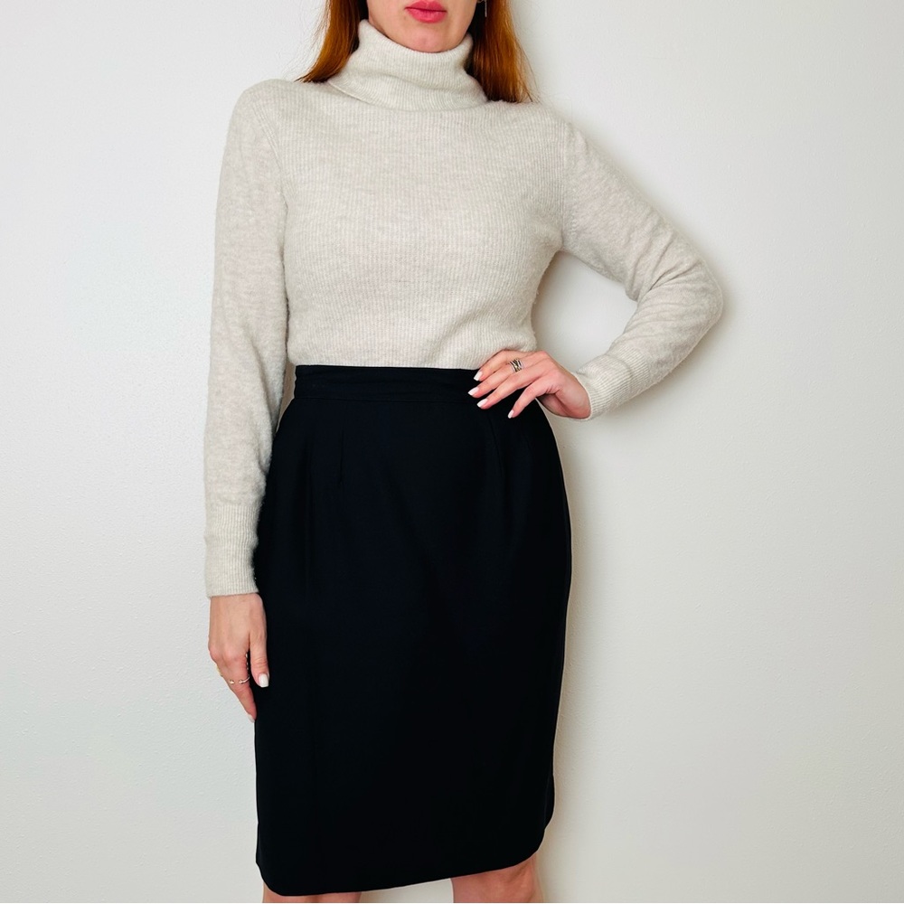 Vintage Lord & Taylor Elegant Black Side Pockets Pencil Skirt